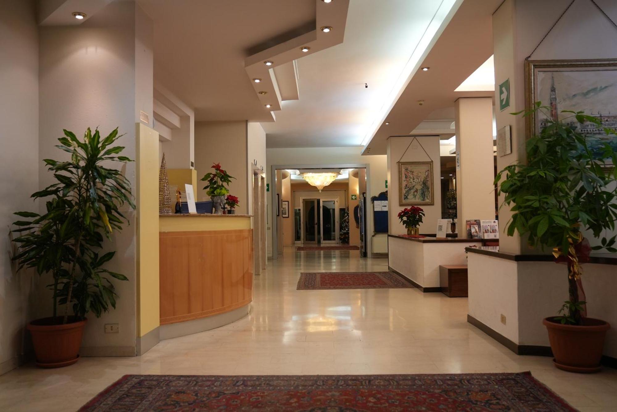 Hotel Albatros Mestre Ngoại thất bức ảnh