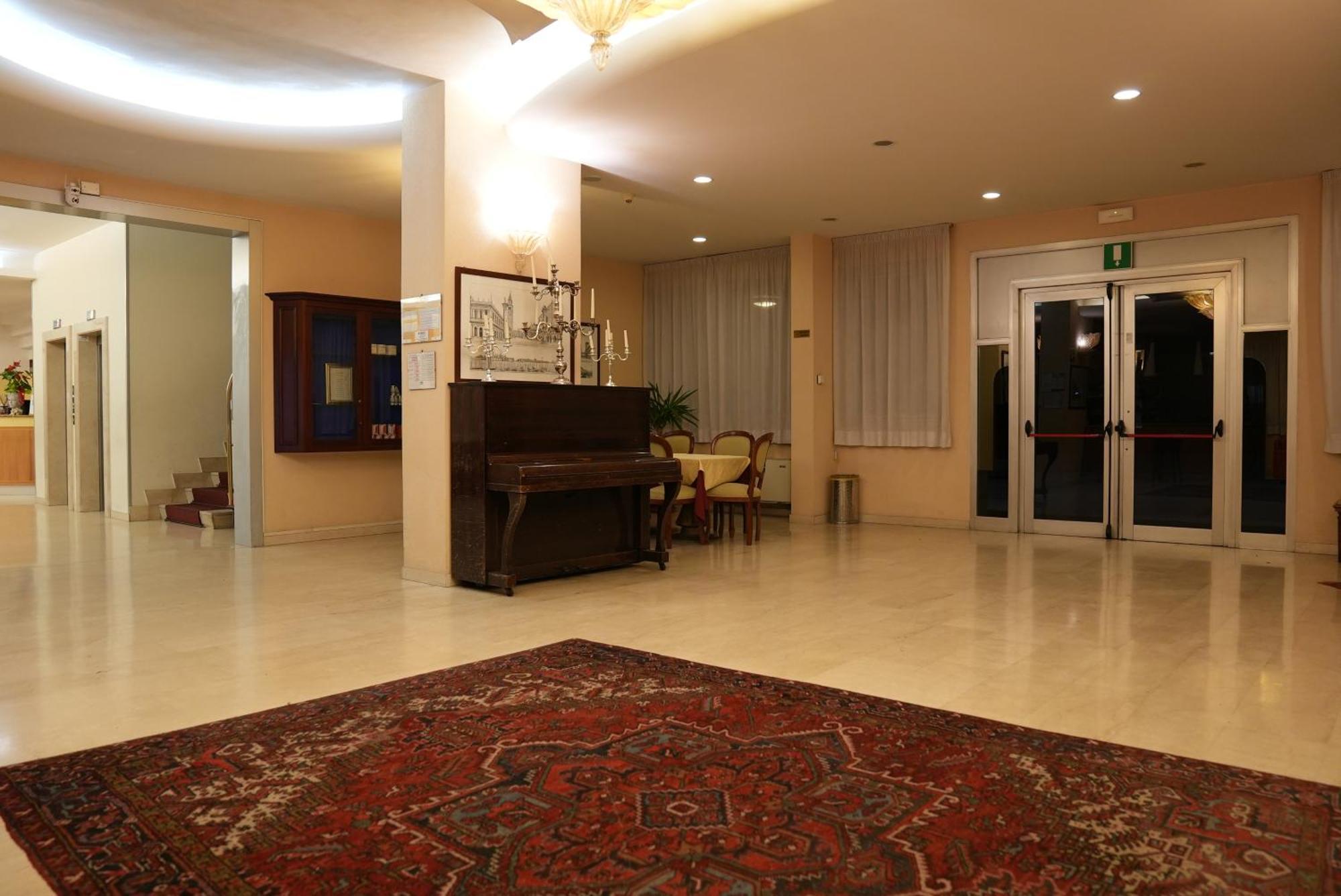 Hotel Albatros Mestre Ngoại thất bức ảnh